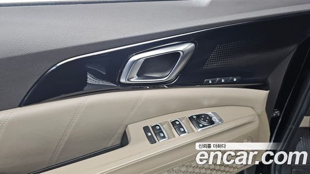 Kia Carnival 2023 — Фото 13/20