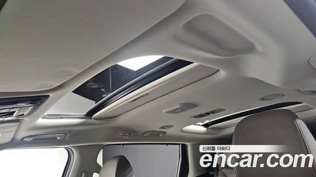 Kia Carnival 2023 — Фото 19/20
