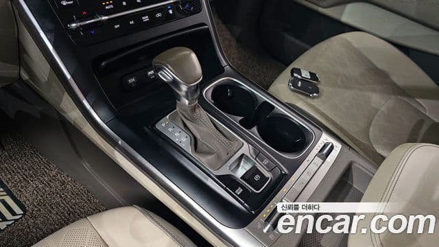Kia Carnival 2021 — Şəkil 9/20