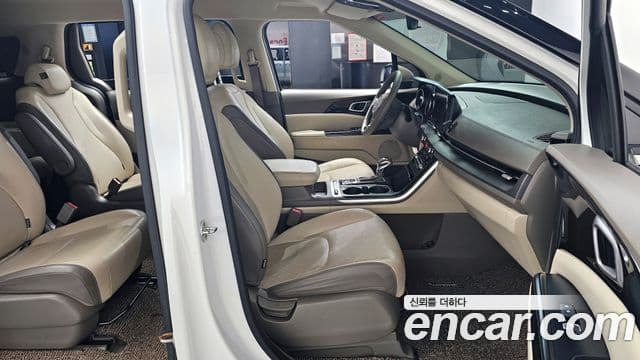 Kia Carnival 2021 — Şəkil 10/20