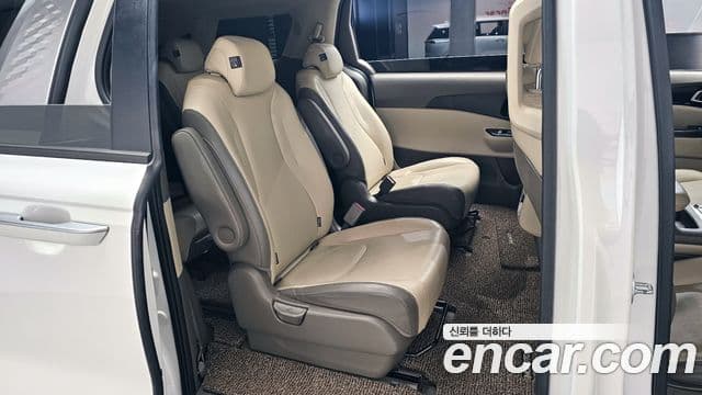 Kia Carnival 2021 — Şəkil 12/20