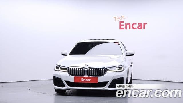 BMW 5 Series 2022 — Şəkil 2/20