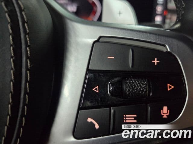BMW X6 2021 — Photo 16/37