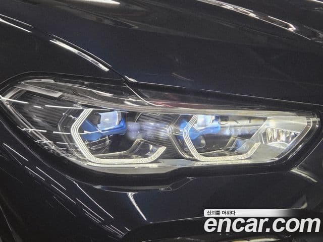 BMW X6 2021 — Photo 25/37