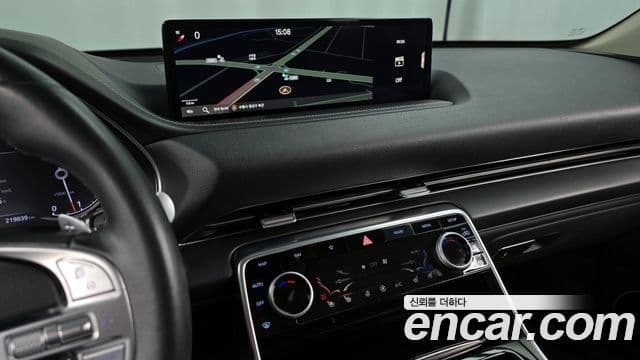Genesis GV80 2020 — ფოტო 14/20