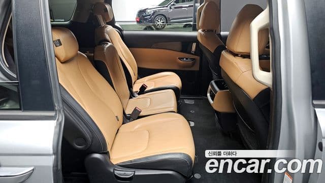 Kia Carnival 2021 — Şəkil 11/20