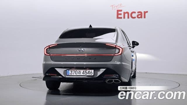 Hyundai Sonata 2022 — ფოტო 4/20