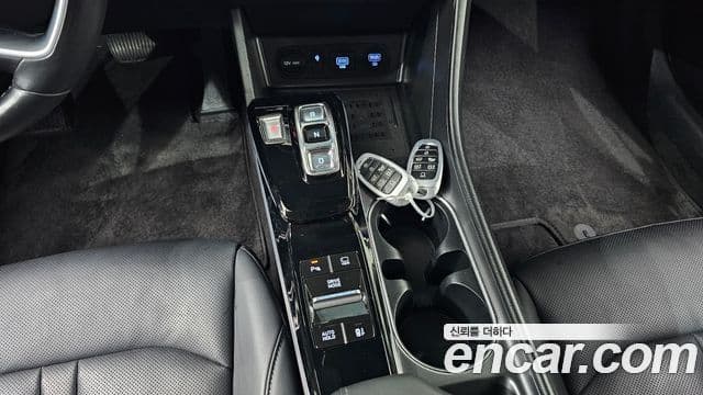 Hyundai Sonata 2022 — ფოტო 9/20