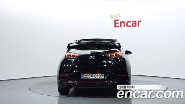 Hyundai Veloster 2021 — Photo 2/20