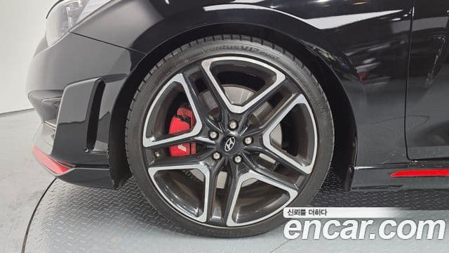 Hyundai Veloster 2021 — Photo 14/20