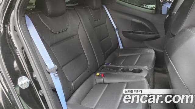 Hyundai Veloster 2021 — Photo 8/20