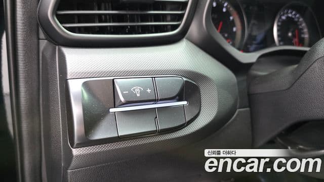 Hyundai Veloster 2021 — Photo 11/20