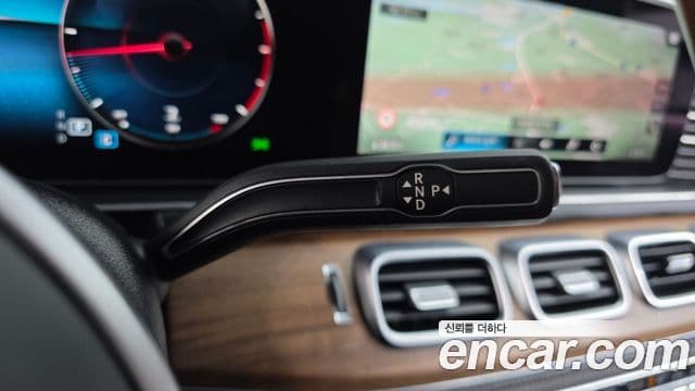 Mercedes-Benz GLS-Class 2021 — Фото 9/20