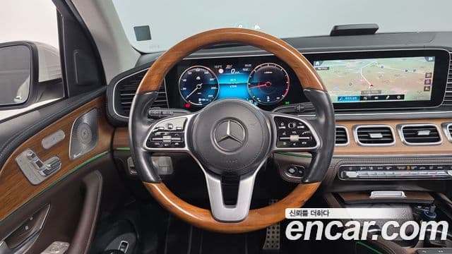 Mercedes-Benz GLS-Class 2021 — Фото 14/20