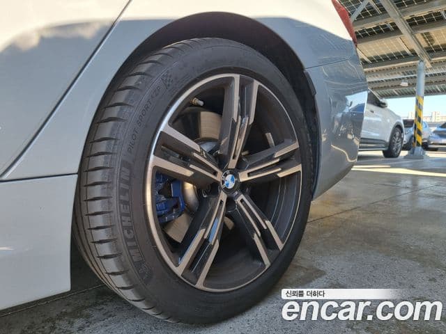 BMW 3 Series 2025 — Şəkil 11/18