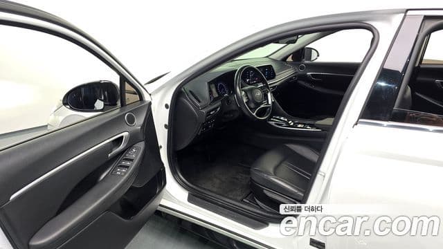 Hyundai Sonata Hybrid 2022 — ფოტო 4/20