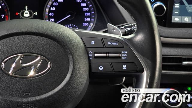 Hyundai Sonata Hybrid 2022 — ფოტო 20/20