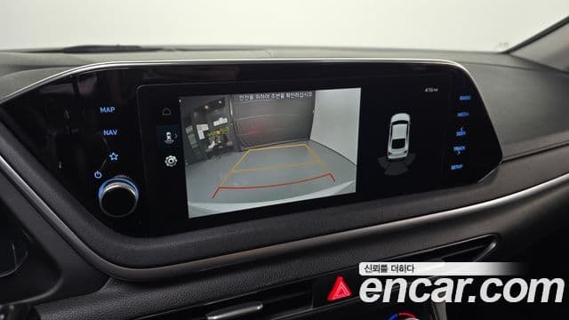 Hyundai Sonata Hybrid 2022 — ფოტო 13/20