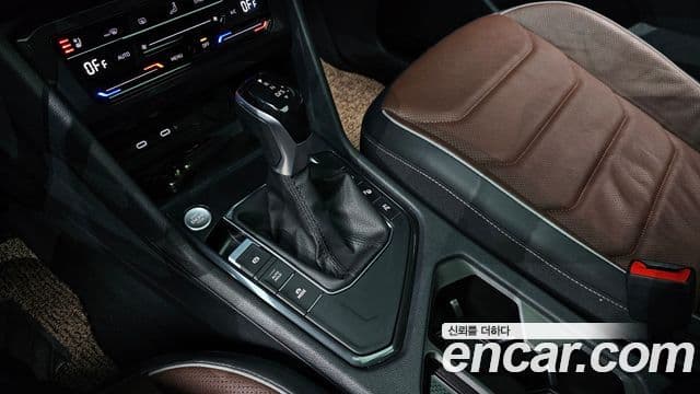 Volkswagen Tiguan Allspace 2023 — Photo 11/20