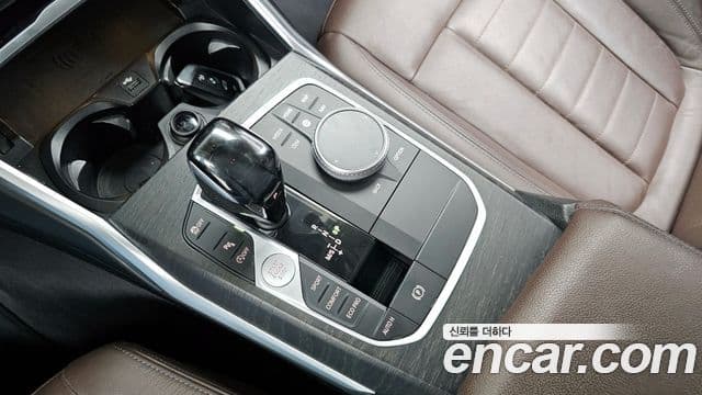 BMW 3 Series 2020 — Şəkil 9/20