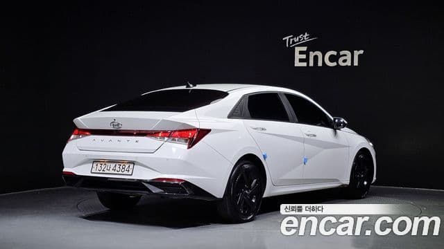 Hyundai The New Avante Hybrid 2022 — ფოტო 6/20
