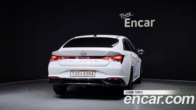 Hyundai The New Avante Hybrid 2022 — ფოტო 3/20