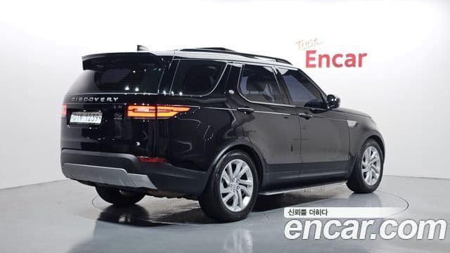 Land Rover Discovery 5 2018 — Şəkil 19/20