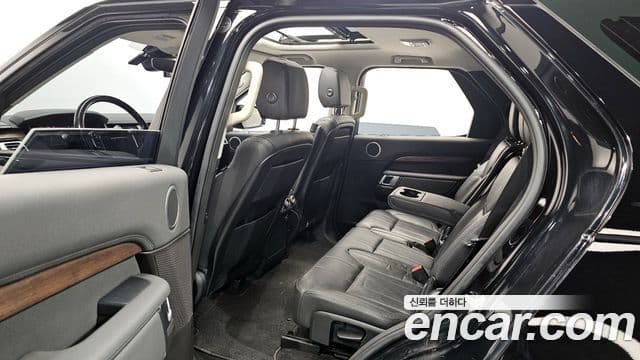 Land Rover Discovery 5 2018 — Şəkil 3/20