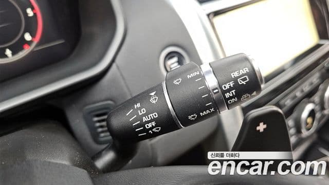 Land Rover Discovery 5 2018 — Şəkil 13/20
