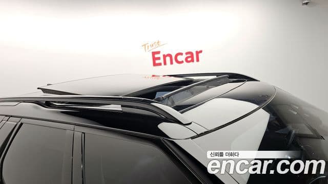Land Rover Discovery 5 2018 — Şəkil 12/20