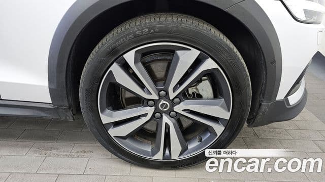 Volvo V60 Cross Country 2021 — Şəkil 4/20