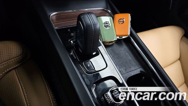 Volvo V60 Cross Country 2021 — Şəkil 8/20
