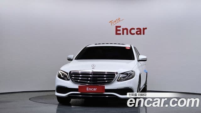 Mercedes-Benz E-Class 2020 — ფოტო 3/20
