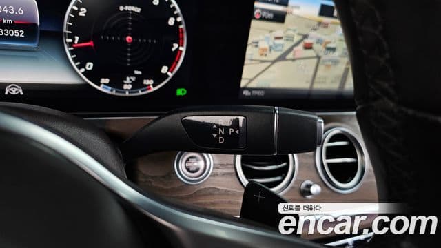 Mercedes-Benz E-Class 2020 — ფოტო 9/20