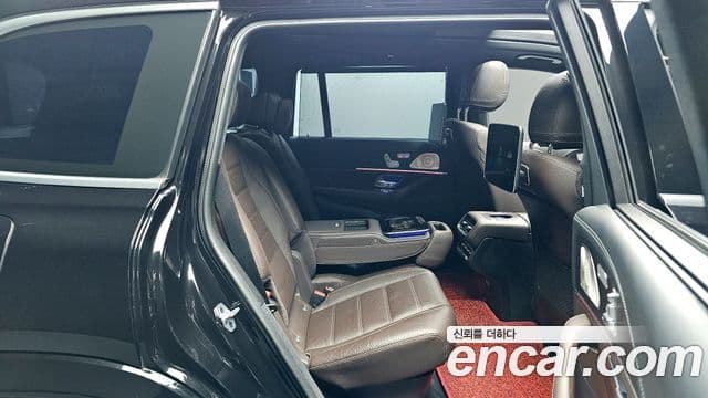 Mercedes-Benz GLS-Class 2023 — Photo 5/20
