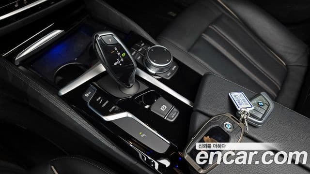 BMW 5 Series 2019 — ფოტო 9/20