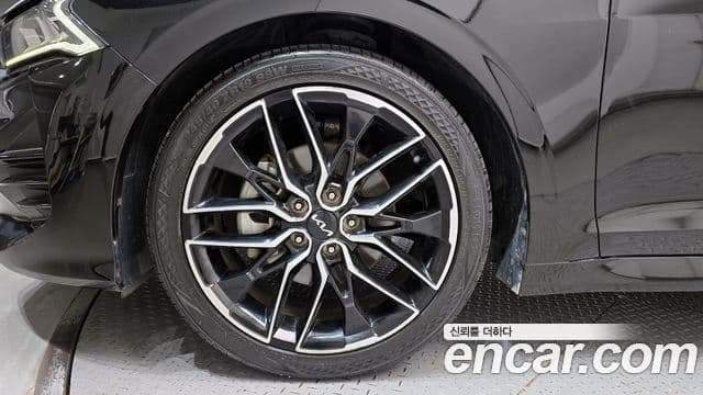 Kia K5 2022 — ფოტო 5/20