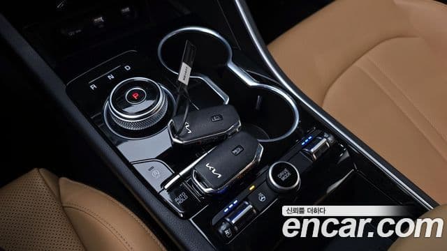 Kia K5 2022 — ფოტო 9/20