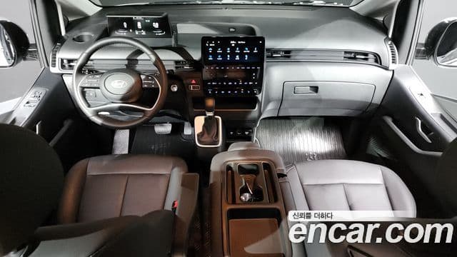 Hyundai Staria 2025 — ფოტო 7/20