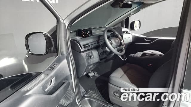 Hyundai Staria 2025 — ფოტო 10/20