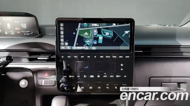 Hyundai Staria 2025 — ფოტო 14/20