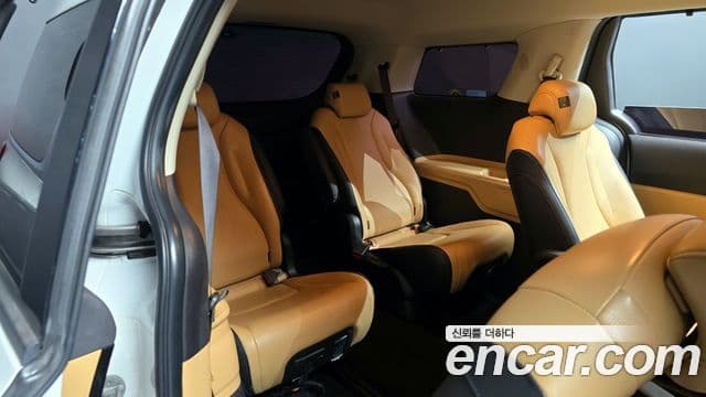 Kia Carnival 2021 — Şəkil 13/20