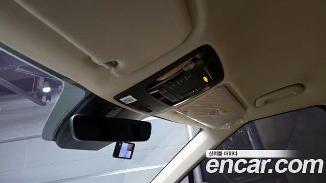 Kia Carnival 2021 — Şəkil 19/20