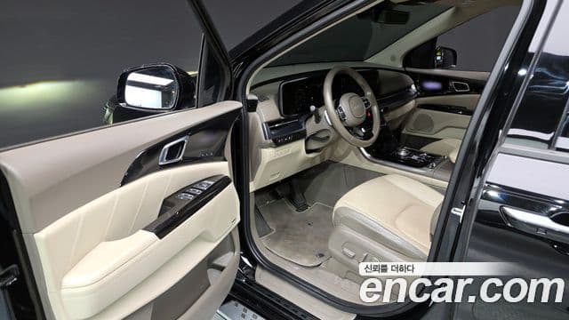 Kia Carnival 2022 — Şəkil 10/20