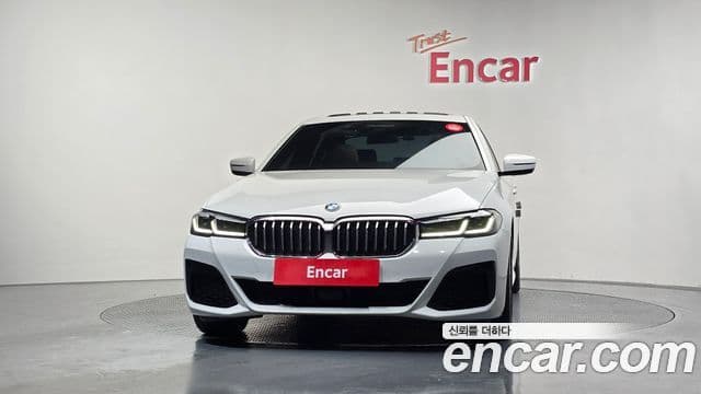 BMW 5 Series 2022 — ფოტო 4/20