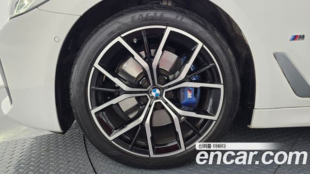 BMW 5 Series 2022 — ფოტო 11/20