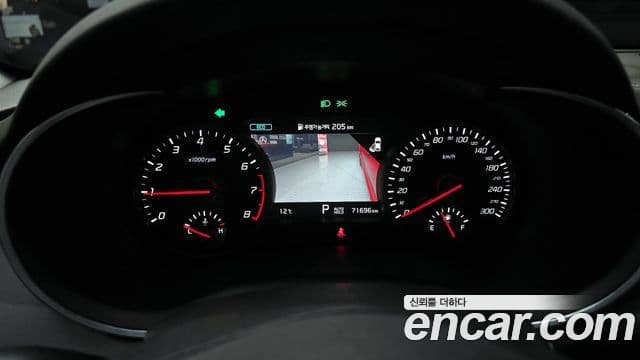 Kia Stinger 2020 — ფოტო 8/20