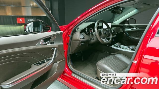 Kia Stinger 2020 — ფოტო 11/20