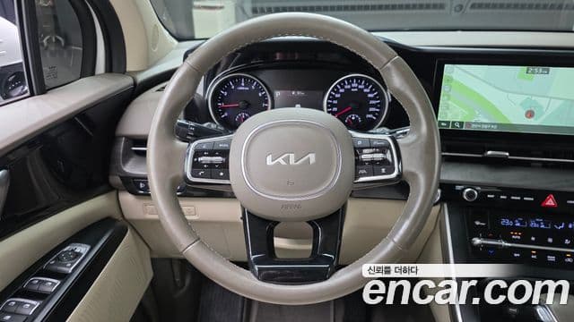 Kia Carnival 2023 — Şəkil 13/20