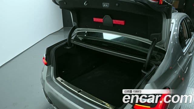 BMW 7 Series 2019 — Şəkil 10/20
